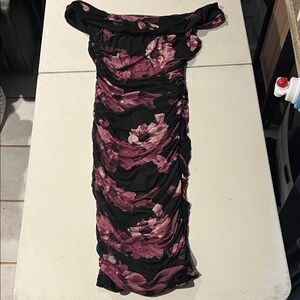 Chic Off-Shoulder Floral Midi Dress